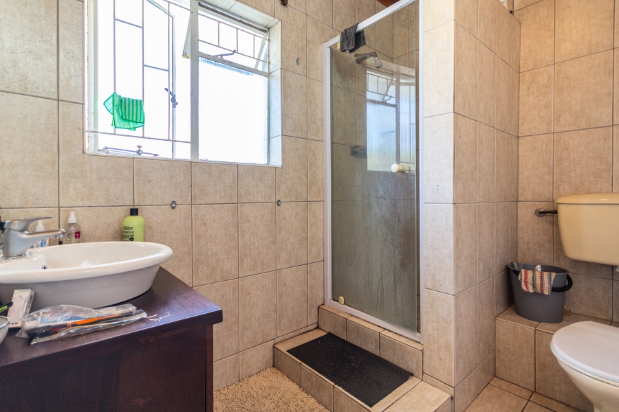 1 Bedroom Property for Sale in Kenilworth Western Cape
